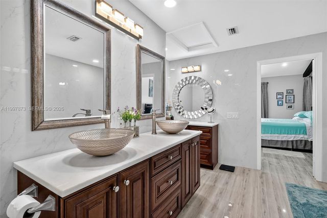 8860 SW 49th Ct, Cooper City, FL 33328