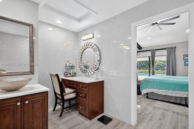 8860 SW 49th Ct, Cooper City, FL 33328