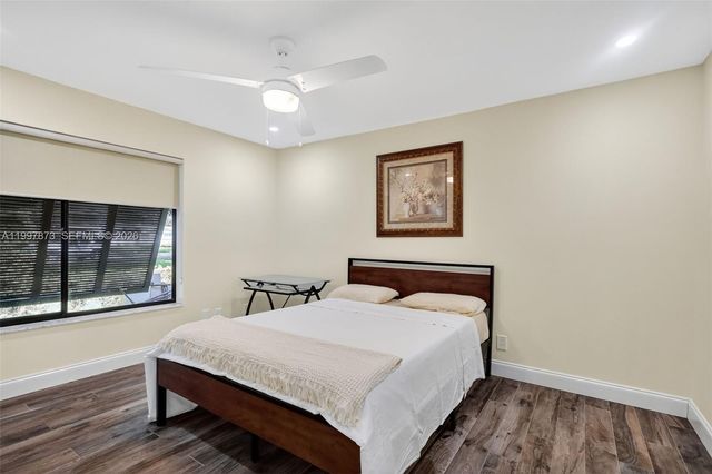 8860 SW 49th Ct, Cooper City, FL 33328