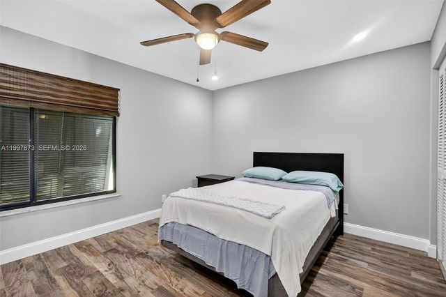 8860 SW 49th Ct, Cooper City, FL 33328