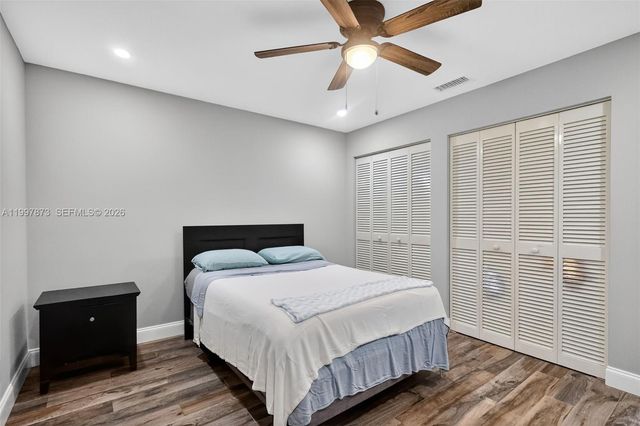 8860 SW 49th Ct, Cooper City, FL 33328