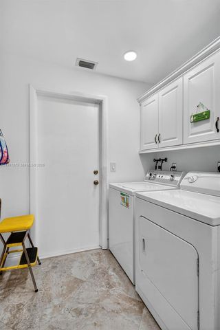 8860 SW 49th Ct, Cooper City, FL 33328