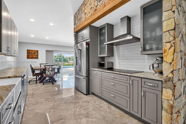 8860 SW 49th Ct, Cooper City, FL 33328