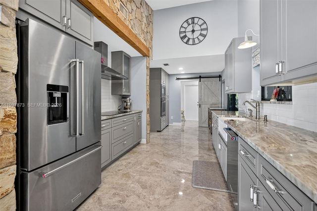 8860 SW 49th Ct, Cooper City, FL 33328