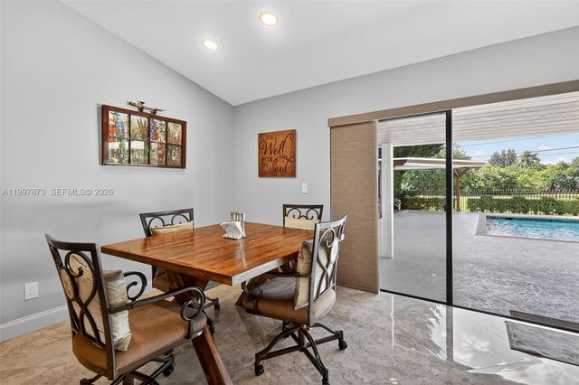 8860 SW 49th Ct, Cooper City, FL 33328