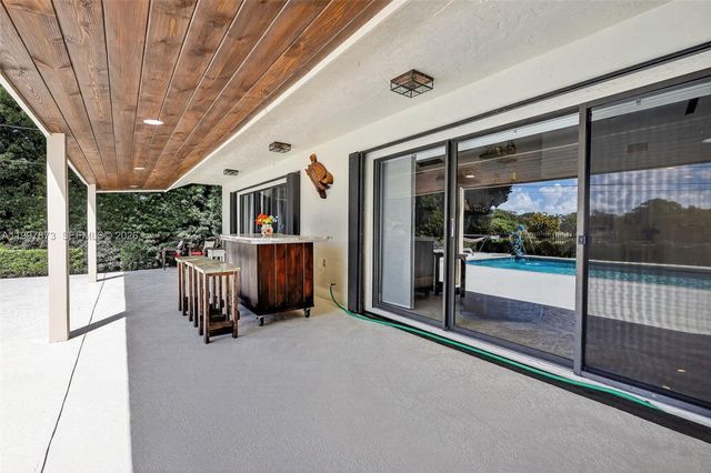 8860 SW 49th Ct, Cooper City, FL 33328