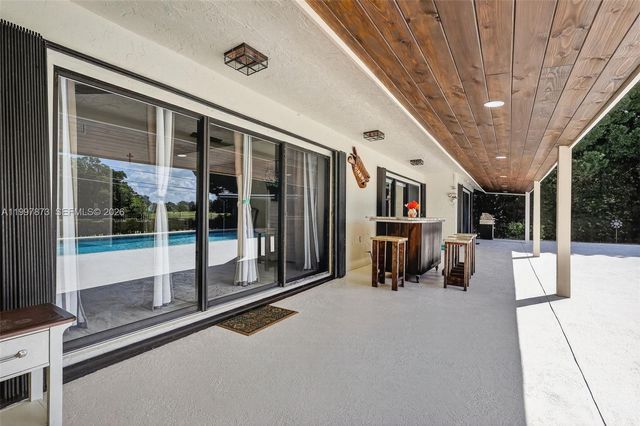 8860 SW 49th Ct, Cooper City, FL 33328