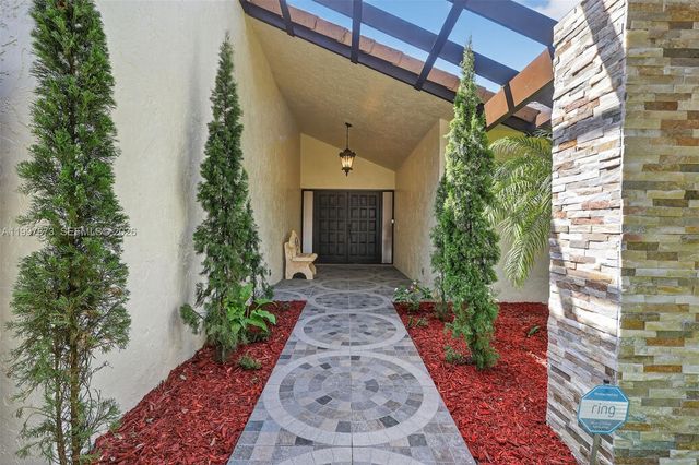 8860 SW 49th Ct, Cooper City, FL 33328