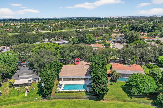 8860 SW 49th Ct, Cooper City, FL 33328