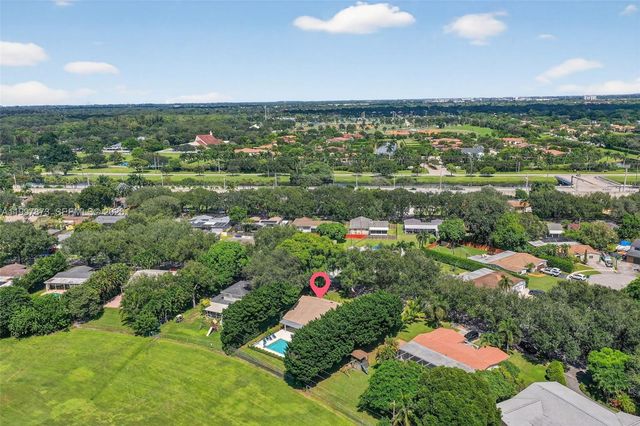 8860 SW 49th Ct, Cooper City, FL 33328