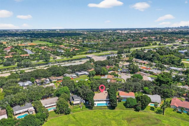 8860 SW 49th Ct, Cooper City, FL 33328