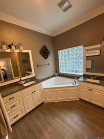 39331 Meadowbrook Ave, Prairieville, LA 70769