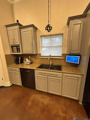 39331 Meadowbrook Ave, Prairieville, LA 70769