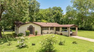 207 E Eleanor St, Gladewater, TX 75647
