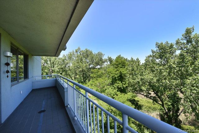 100 Harborview Drive 555, Port Washington, NY 11050