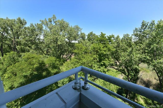 100 Harborview Drive 555, Port Washington, NY 11050