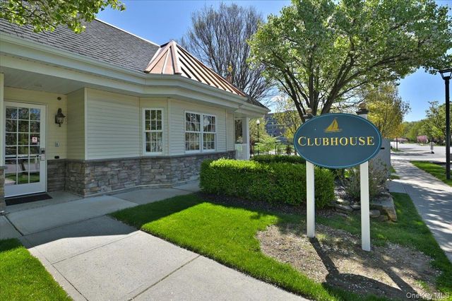 100 Harborview Drive 555, Port Washington, NY 11050
