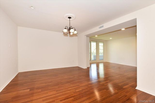 100 Harborview Drive 555, Port Washington, NY 11050