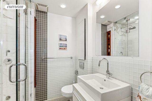 207 E 31ST Street, New York City, NY 10016