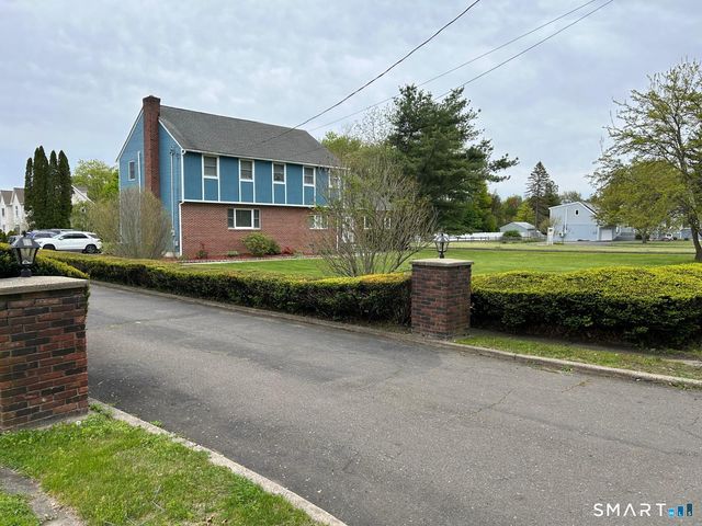 890 Daniels Farm Road, Trumbull, CT 06611