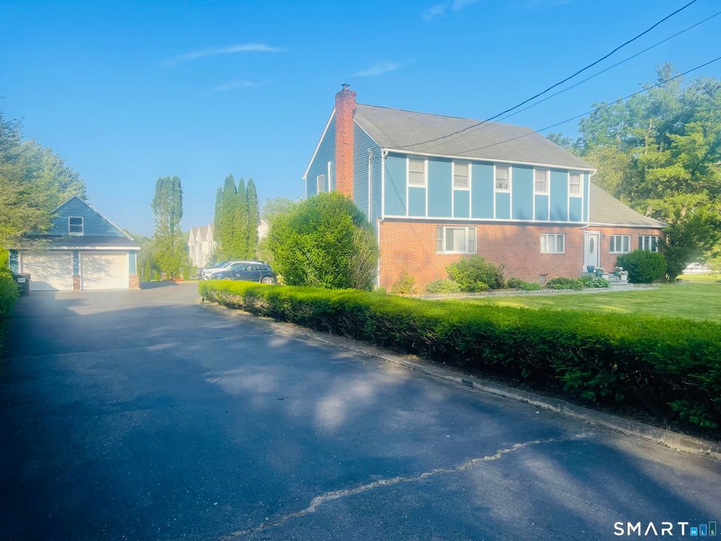 890 Daniels Farm Road, Trumbull, CT 06611