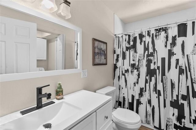 9025 Hollow Road, Newalla, OK 74857