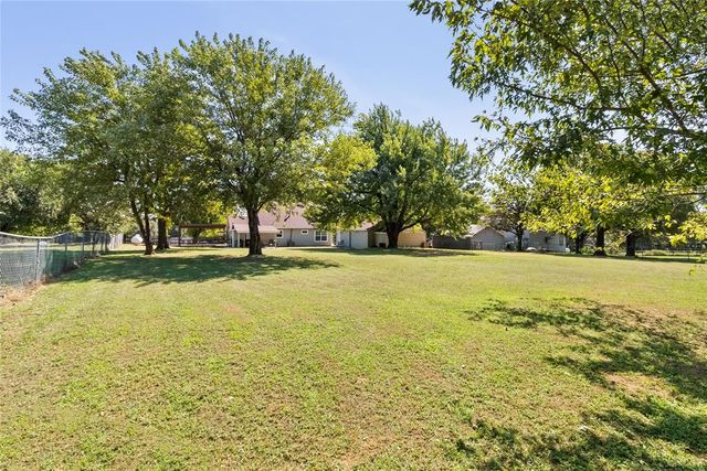 9025 Hollow Road, Newalla, OK 74857