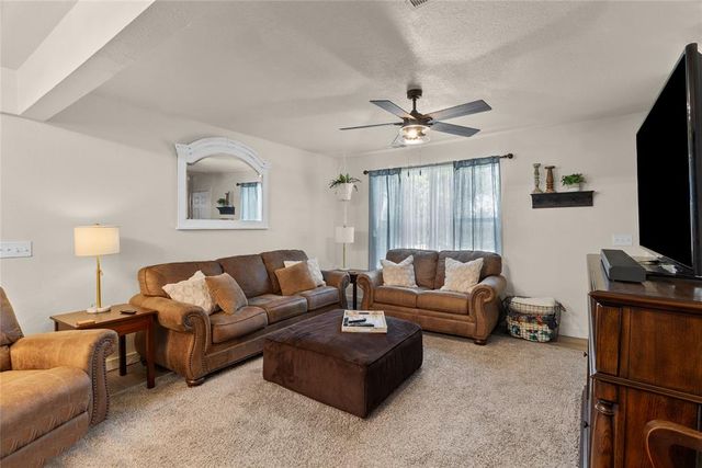 9025 Hollow Road, Newalla, OK 74857