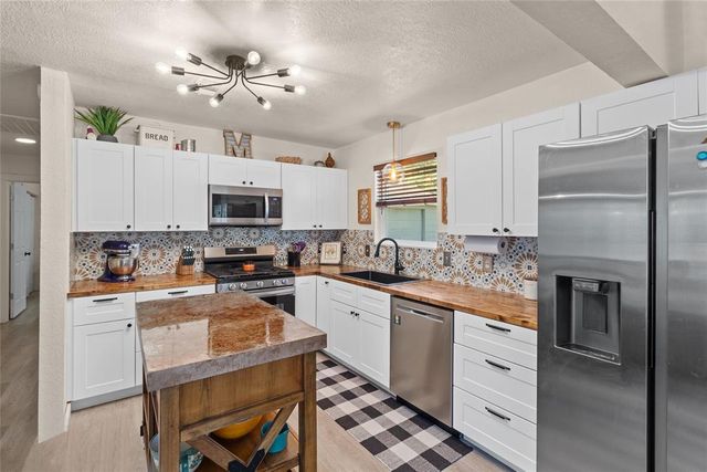 9025 Hollow Road, Newalla, OK 74857