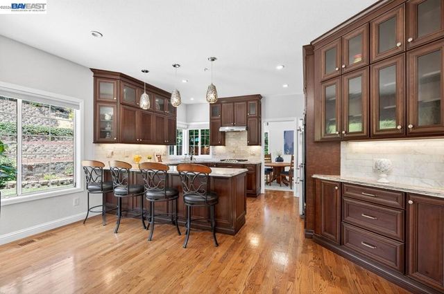 620 Amberwood Way, Livermore, CA 94551