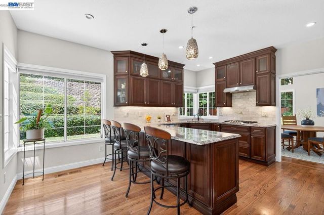 620 Amberwood Way, Livermore, CA 94551