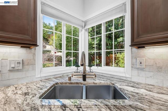 620 Amberwood Way, Livermore, CA 94551