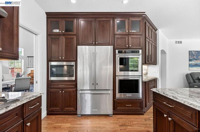 620 Amberwood Way, Livermore, CA 94551