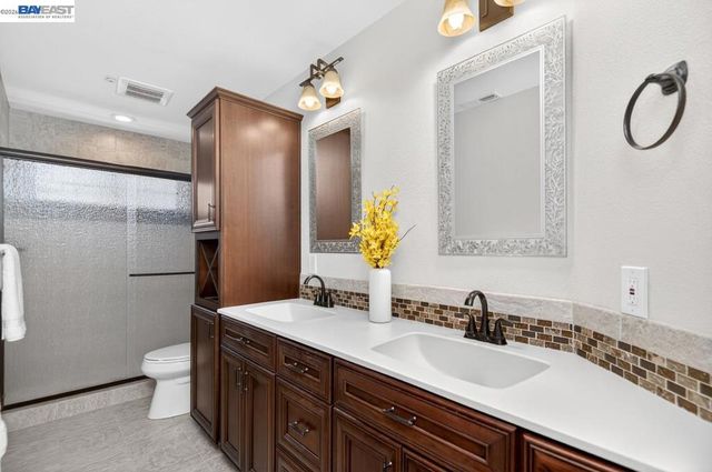 620 Amberwood Way, Livermore, CA 94551