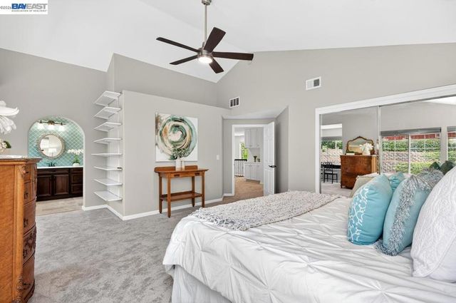 620 Amberwood Way, Livermore, CA 94551