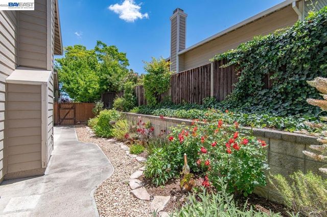 620 Amberwood Way, Livermore, CA 94551