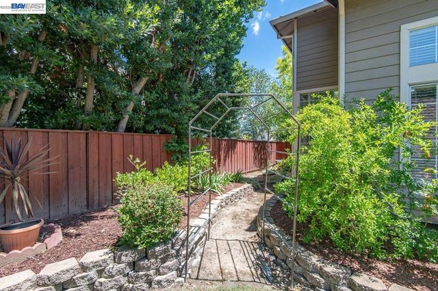 620 Amberwood Way, Livermore, CA 94551