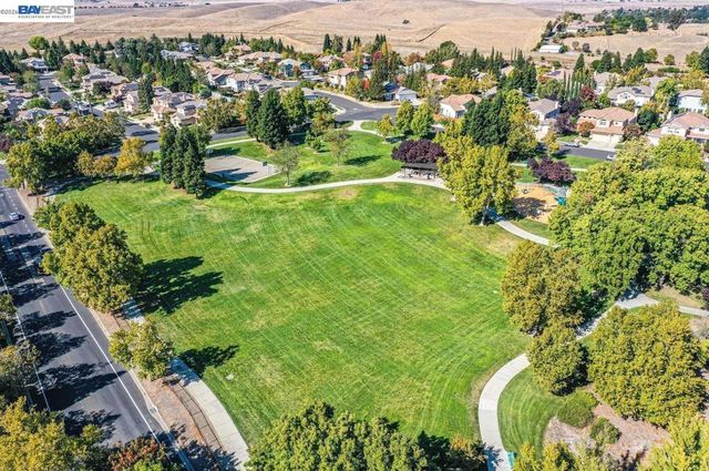 620 Amberwood Way, Livermore, CA 94551