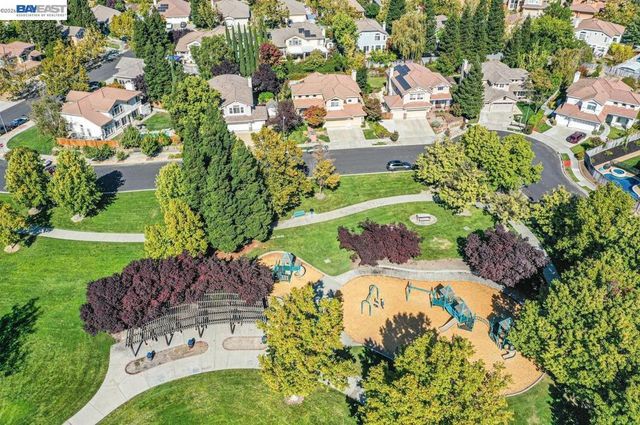 620 Amberwood Way, Livermore, CA 94551