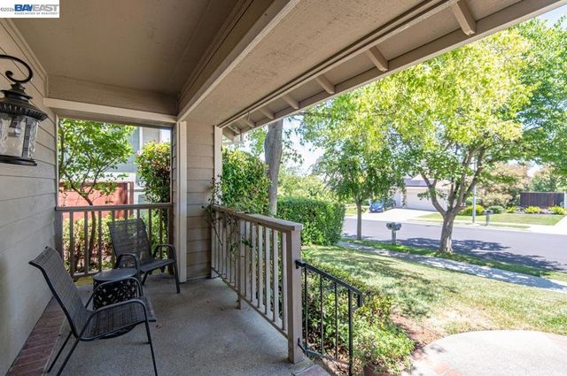 620 Amberwood Way, Livermore, CA 94551