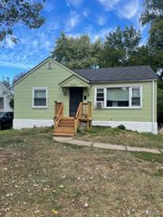 8219 Davenport Drive, St Louis, MO 63134