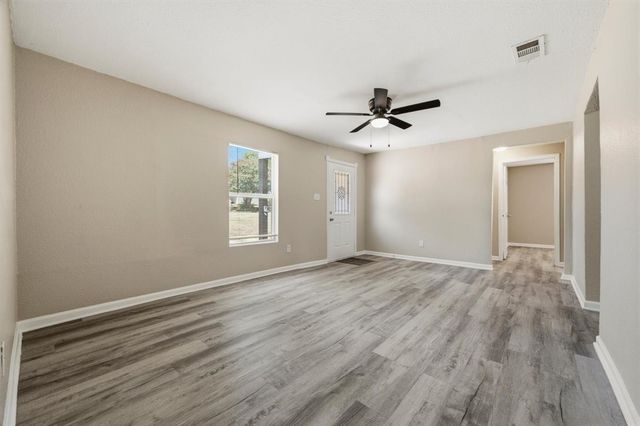 2708 Burchill Road S, Fort Worth, TX 76105