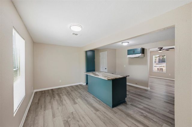 2708 Burchill Road S, Fort Worth, TX 76105