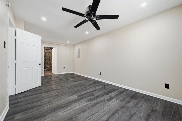 2708 Burchill Road S, Fort Worth, TX 76105