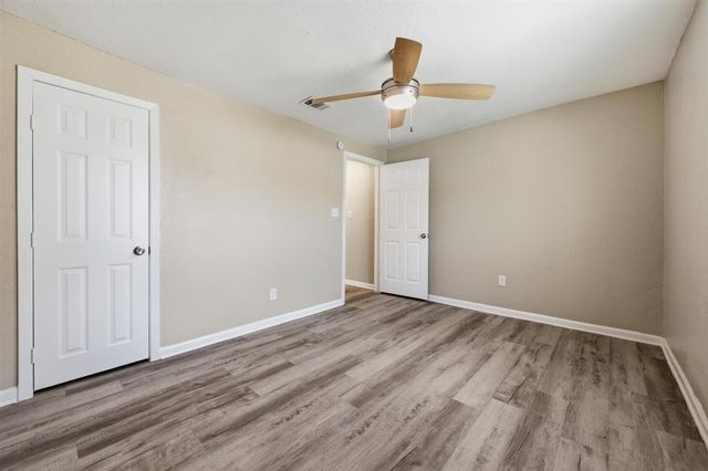 2708 Burchill Road S, Fort Worth, TX 76105