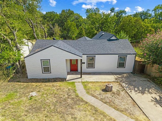 2708 Burchill Road S, Fort Worth, TX 76105