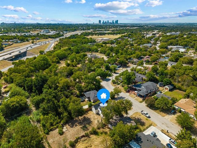 2708 Burchill Road S, Fort Worth, TX 76105