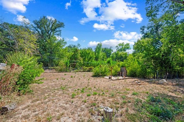 2708 Burchill Road S, Fort Worth, TX 76105