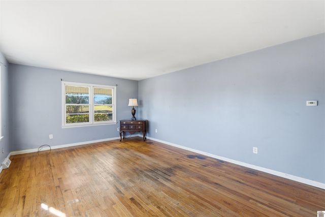 5045 Contest Road, Paducah, KY 42001