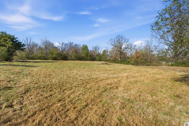 5045 Contest Road, Paducah, KY 42001